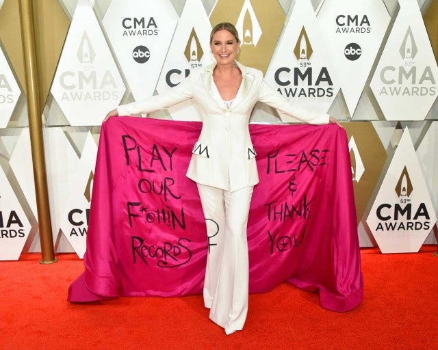 Jennifer Nettles at cma 2019