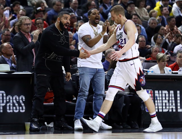 drake at raptors vs bucks game