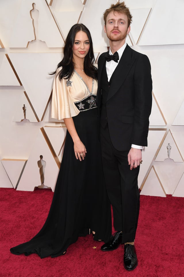 Claudia Suleweski and Finneas O'Connell at 2020 oscars