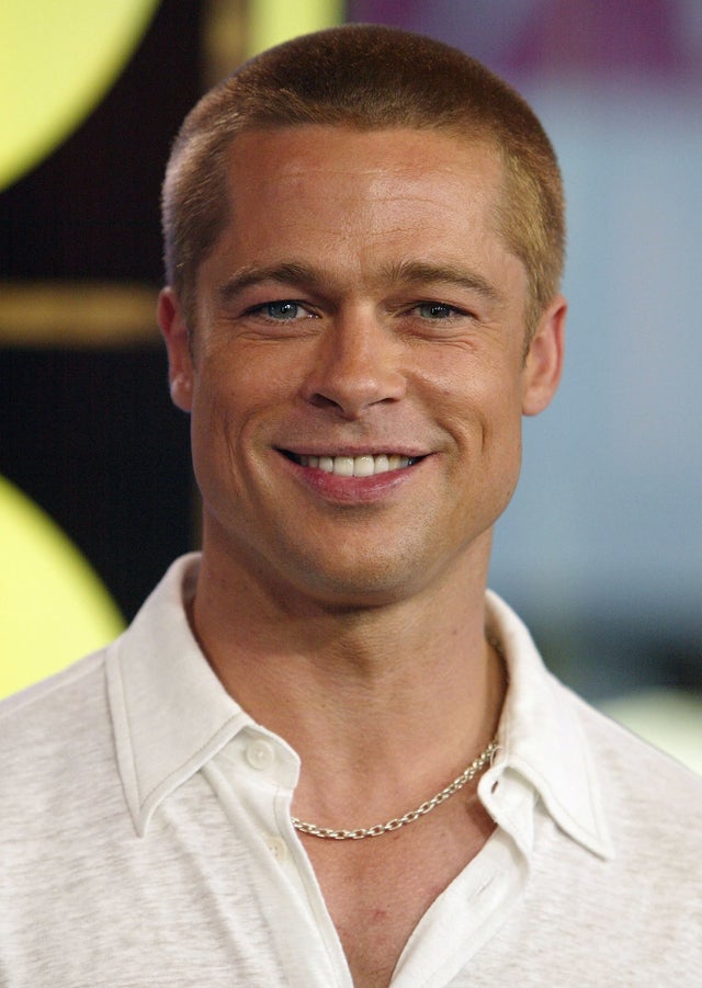 brad pitt on trl in 2004