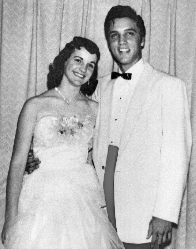 elvis presley junior prom 1955