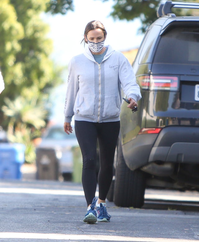 Jennifer Garner hiking