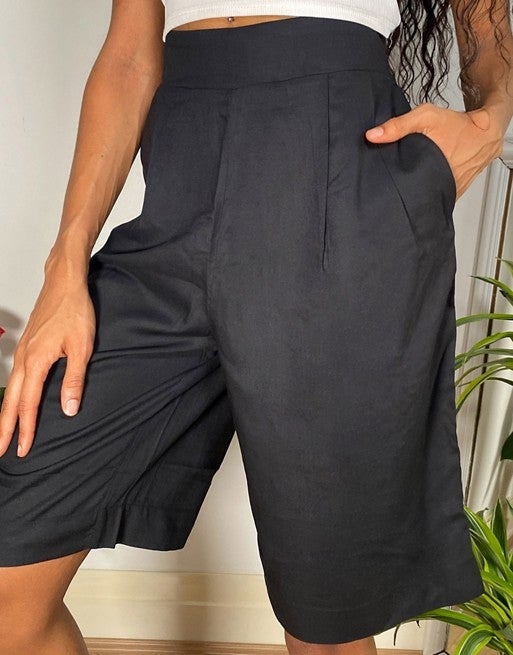 Ina Long Wide Leg Shorts in Black