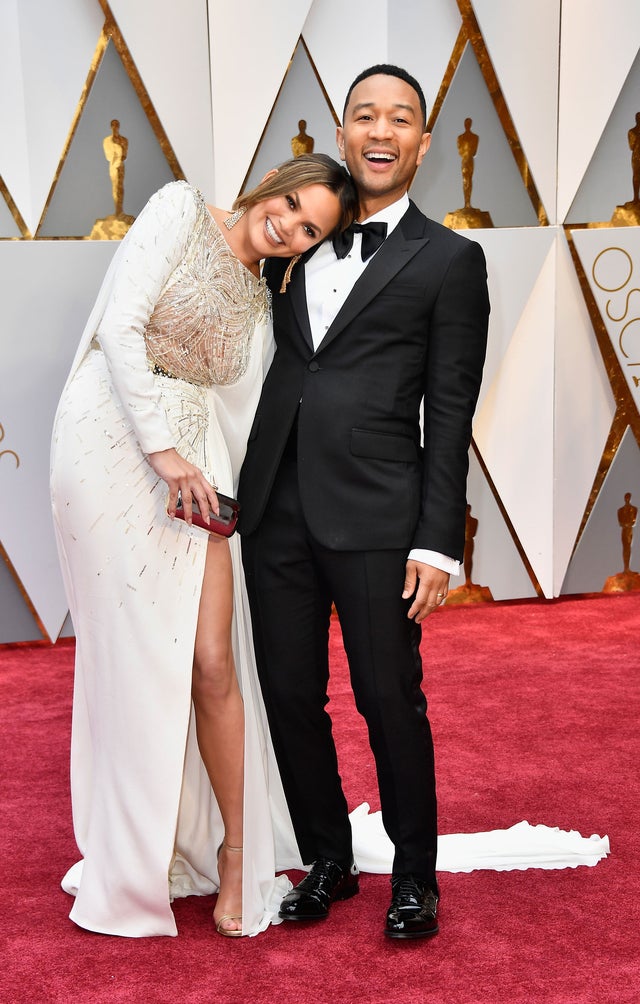 chrissy teigen and john legend at 2017 oscars