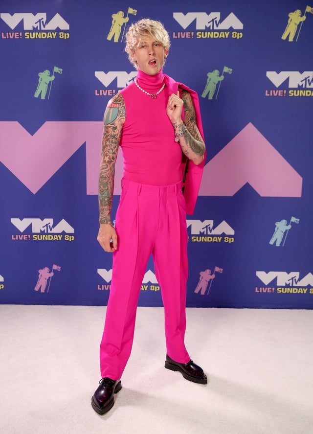 machine gun kelly vmas 2020