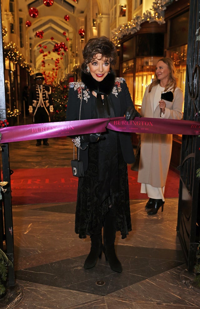 Joan Collins 