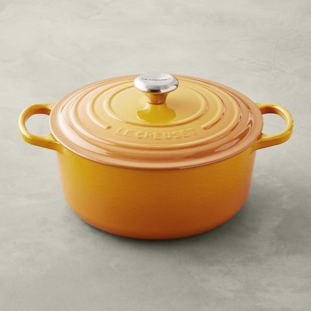 Le Creuset Signature Enameled Cast Iron Round Dutch Oven