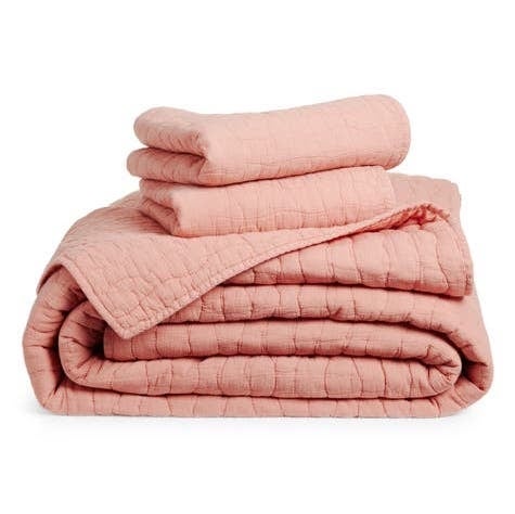 Nordstrom Soft Wash Wave Quilt & Sham Set