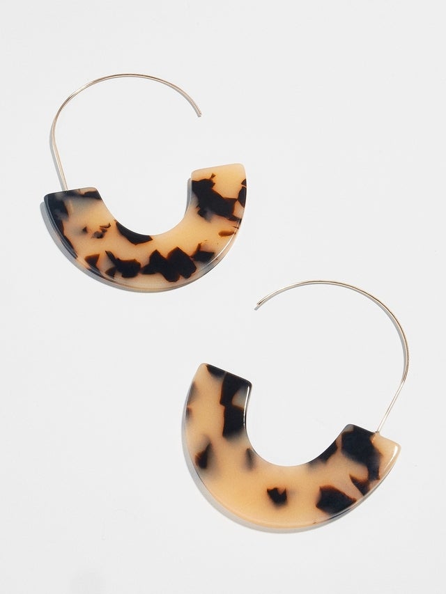 Faidra Resin Drop Earrings in Blonde Tortoise