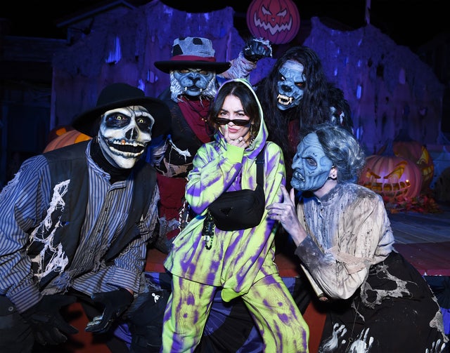 vanessa hudgens at knott's scary farms