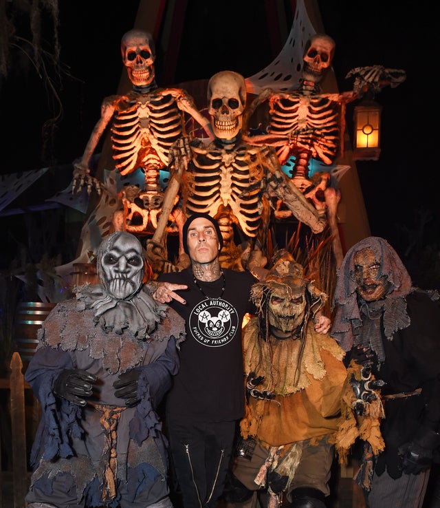 travis barker at knott's scary farm