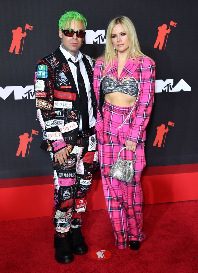 Mod Sun and Avril Lavigne at 2021 mtv vmas