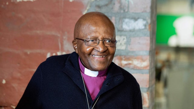  Desmond Tutu