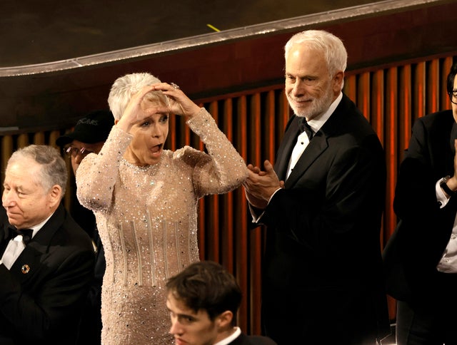 Jamie Lee Curtis reacts to Paul Rogers winning the Best Film Editing award 