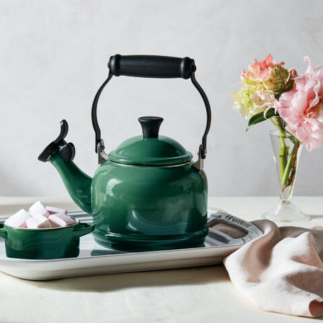 Le Creuset Classic Demi Tea Kettle