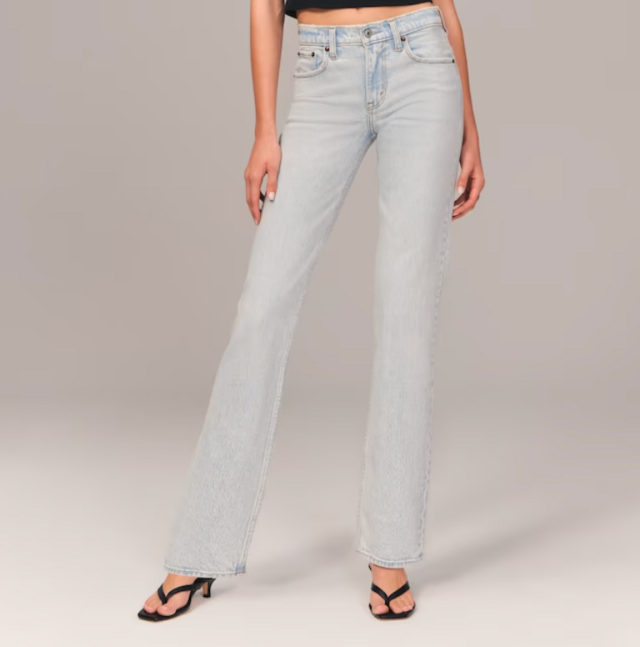 Abercrombie & Fitch Mid Rise 90s Straight Jean