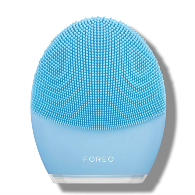 FOREO LUNA 3 Facial Cleansing Brush