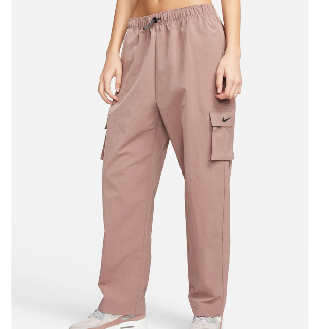 Sportswear Essential Women's High-Rise Woven Cargo Pants