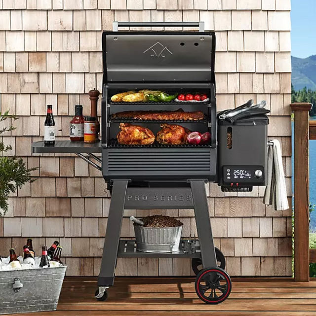 Member's Mark Pro Series Pellet Smoker Grill