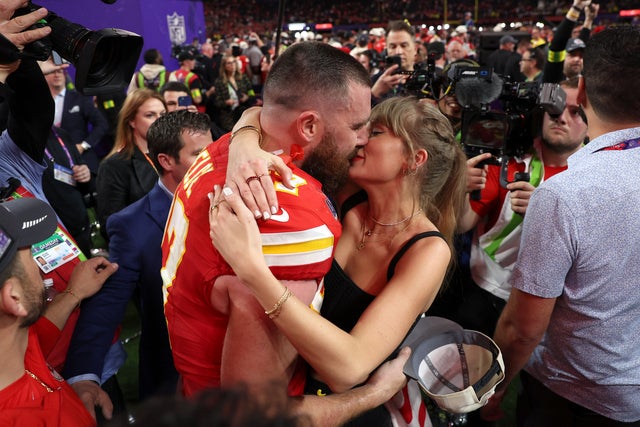 Travis Kelce, Taylor Swift