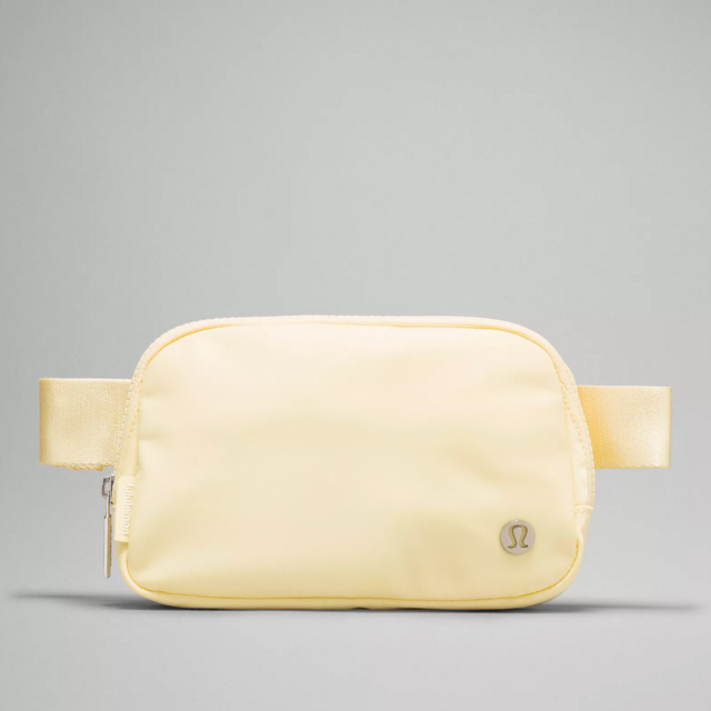 lululemon Everywhere Belt Bag 1L - Swirl Yellow