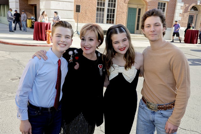 Iain Armitage, Annie Potts, Raegan Revford and Montana Jordan