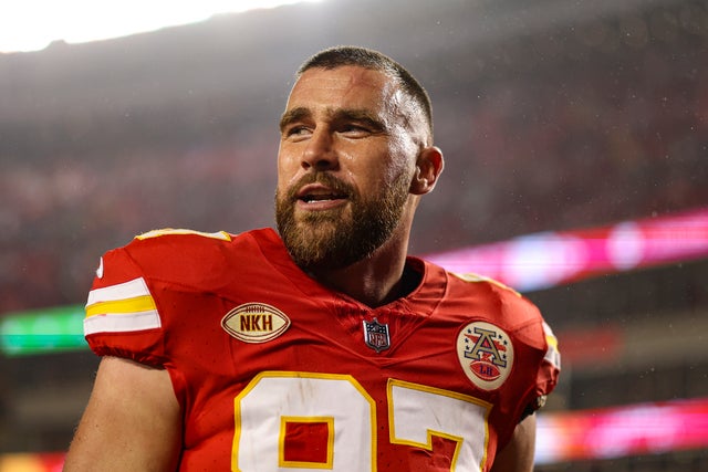 Travis Kelce #87 of the Kansas City Chiefs warms up prior to an NFL football game against the Philadelphia Eagles at GEHA Field at Arrowhead Stadium on November 20, 2023 in Kansas City, Missouri.