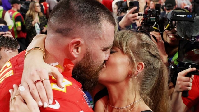 Taylor Swift and Travis Kelce Are Engaged!