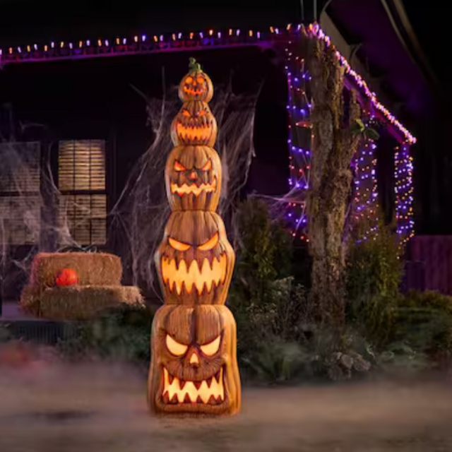 8.5-Foot Giant-Sized LED Jack-O-Lanterns Stack