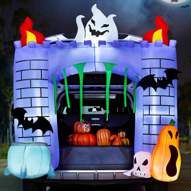 Joiedomi 6 ft Halloween Inflatable Haunted Castle