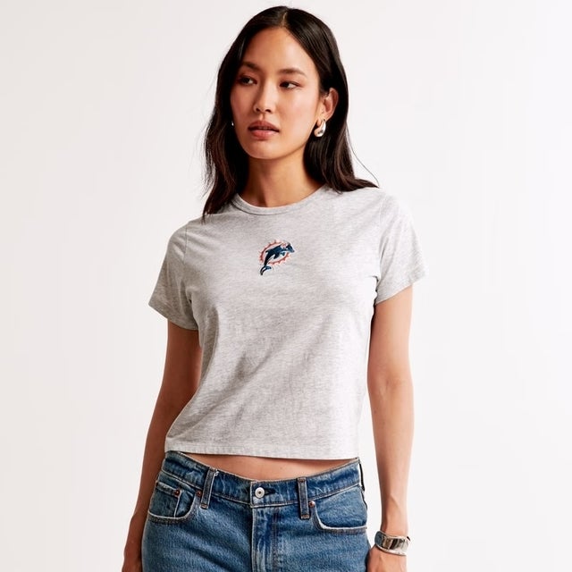 Short-Sleeve Miami Dolphins Graphic Skimming Tee