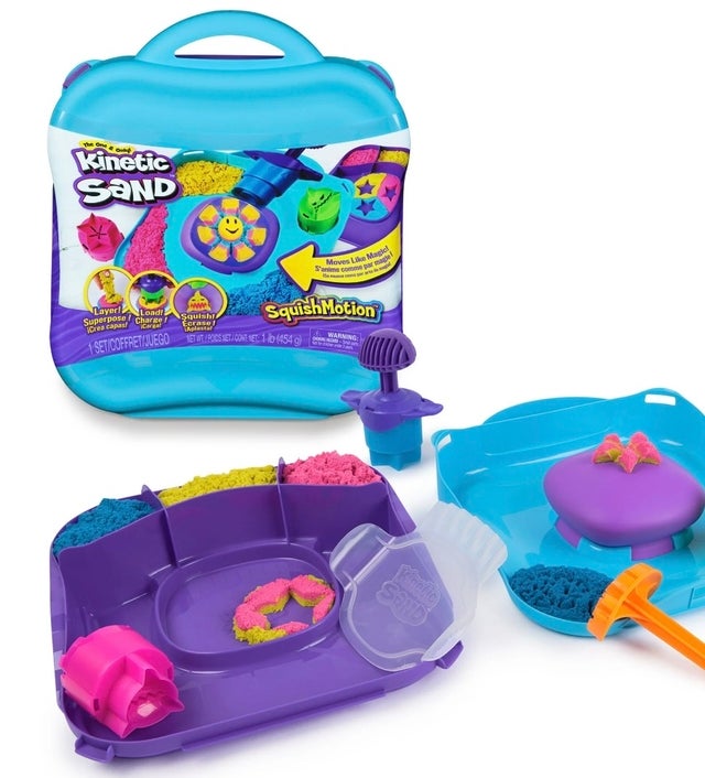 Kinetic Sand, SquishMotion Playset with 1lb Play Sand, Stamper & 5 Tools