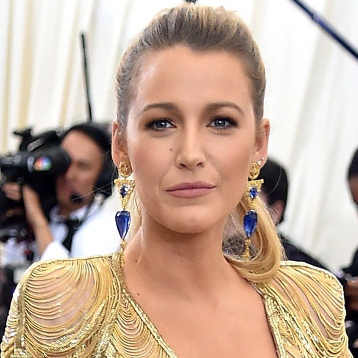 Blake Lively Stuns In Bedazzled Jersey, Holds Hands With Ryan Reynolds ...