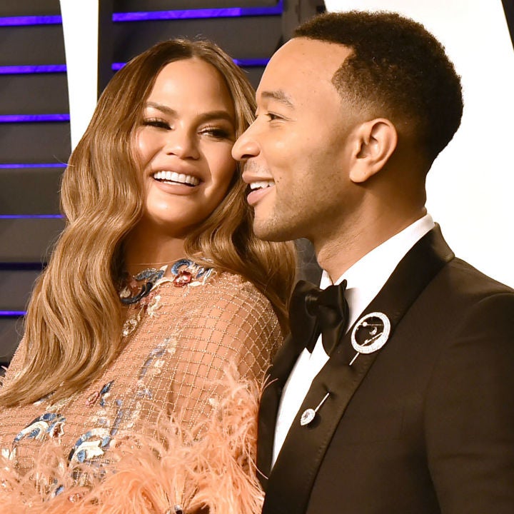 Grammys 2020: Chrissy Teigen Debuts Monochromatic Orange Makeup