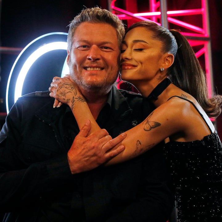 Ariana Grande Says She Stans Blake Shelton and Gwen Stefani in 'The Voice'  Bloopers | Entertainment Tonight