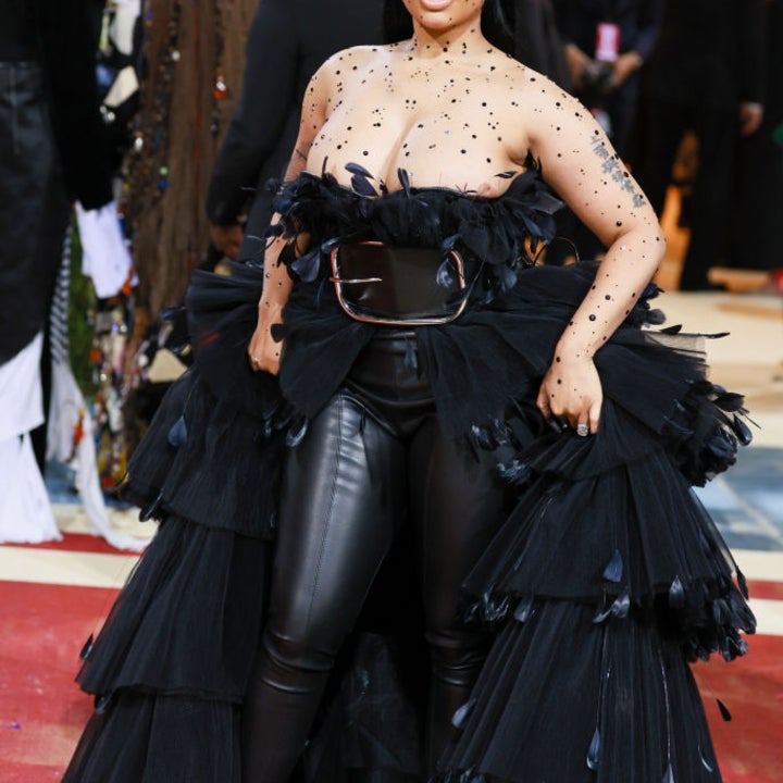 Nicki minaj clearance in black dress