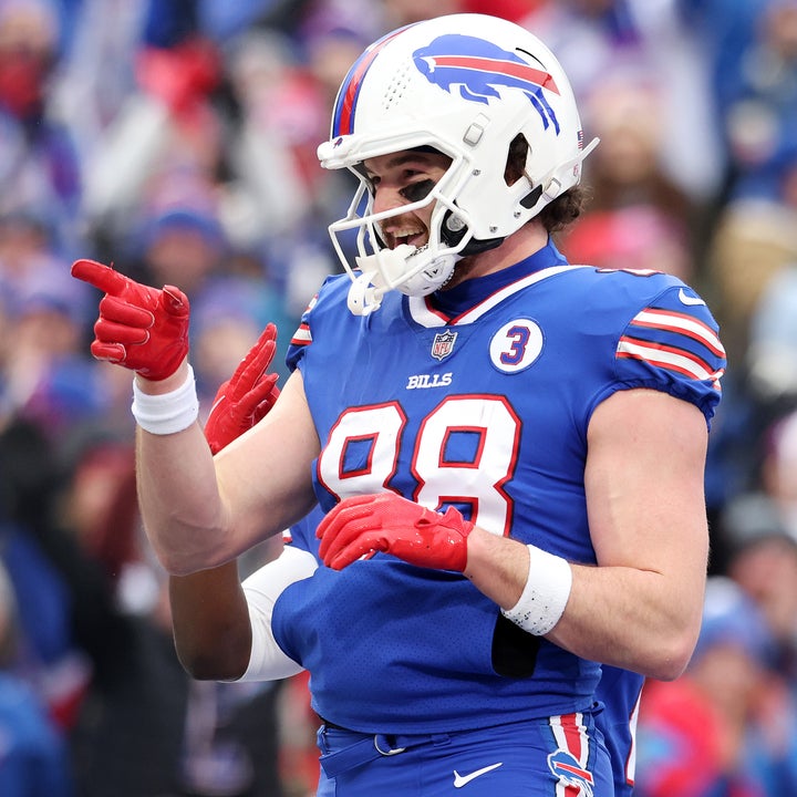 What is the No. 3 patch on Bills' jerseys? Buffalo honors Damar