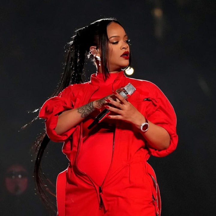 Halftime Show Super Bowl 2023 live reactions: is Rihanna pregnant