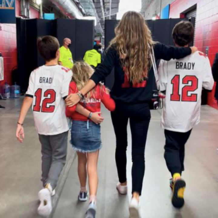 Tom Brady Kids: Children, Family With Gisele Bundchen, Bridget Moynahan –  StyleCaster