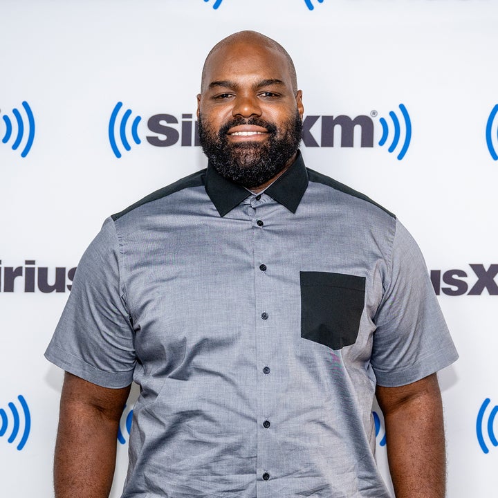 Michael Oher greets fans at a Baltimore book signing amid lawsuit to end  his conservatorship - CBS Baltimore