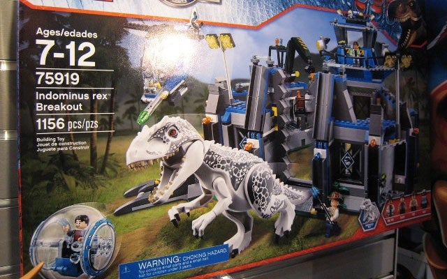 Official 'Jurassic World' Lego Playsets Are Coming! | Entertainment Tonight