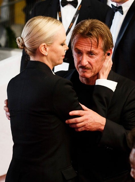 Charlize Theron And Sean Penn Kiss And Make Up After Awkward Cannes Photo Call Entertainment 9063