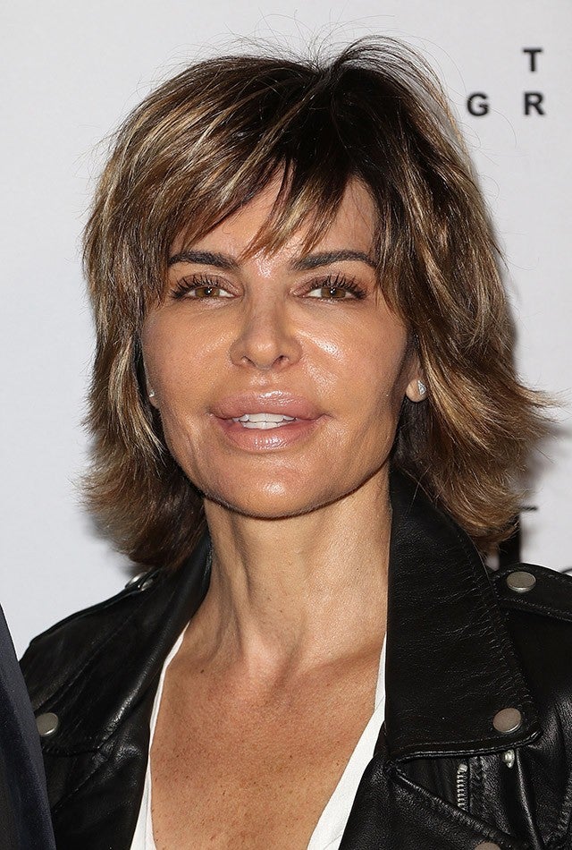 Lisa Rinna Changes Her Hair For First Time In 20 Years Shows Off