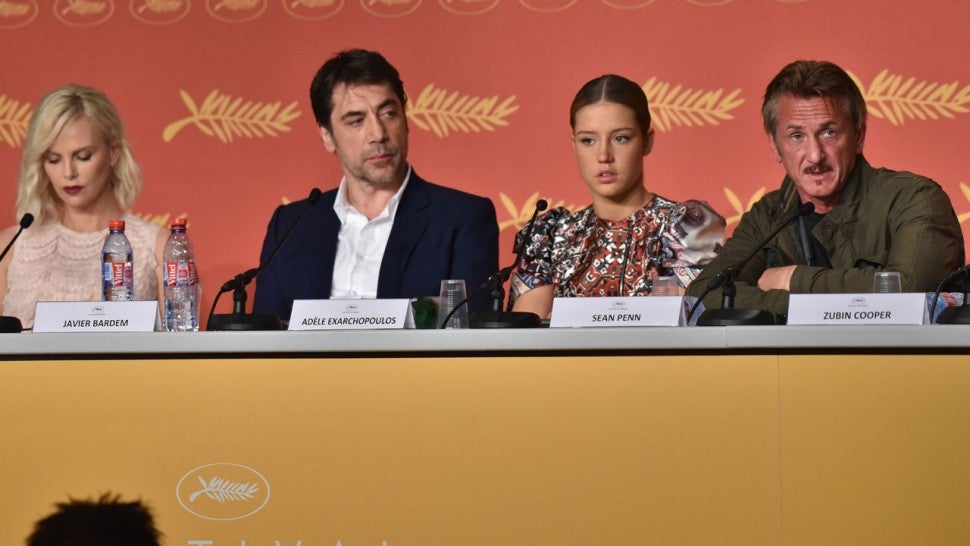 Charlize Theron and Sean Penn keep their distance at The Last Face  photocall in Cannes