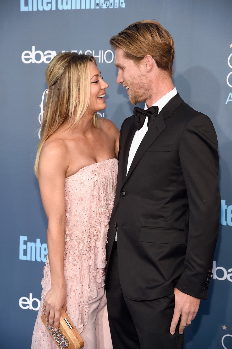 Kaley Cuoco and Boyfriend Karl Cook Get Cozy at Critics' Choice Awards