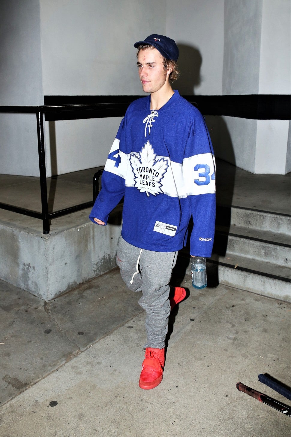 Selena Gomez and Justin Bieber Have a Hockey Date in LA: Pics! |  Entertainment Tonight