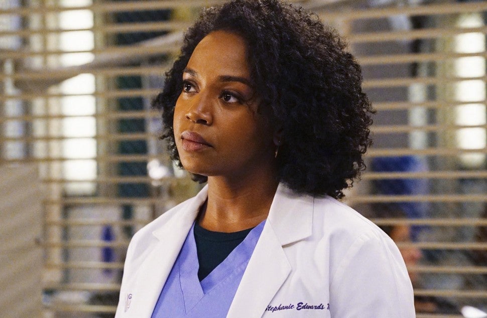 The Biggest Grey S Anatomy Cast Exits Entertainment Tonight