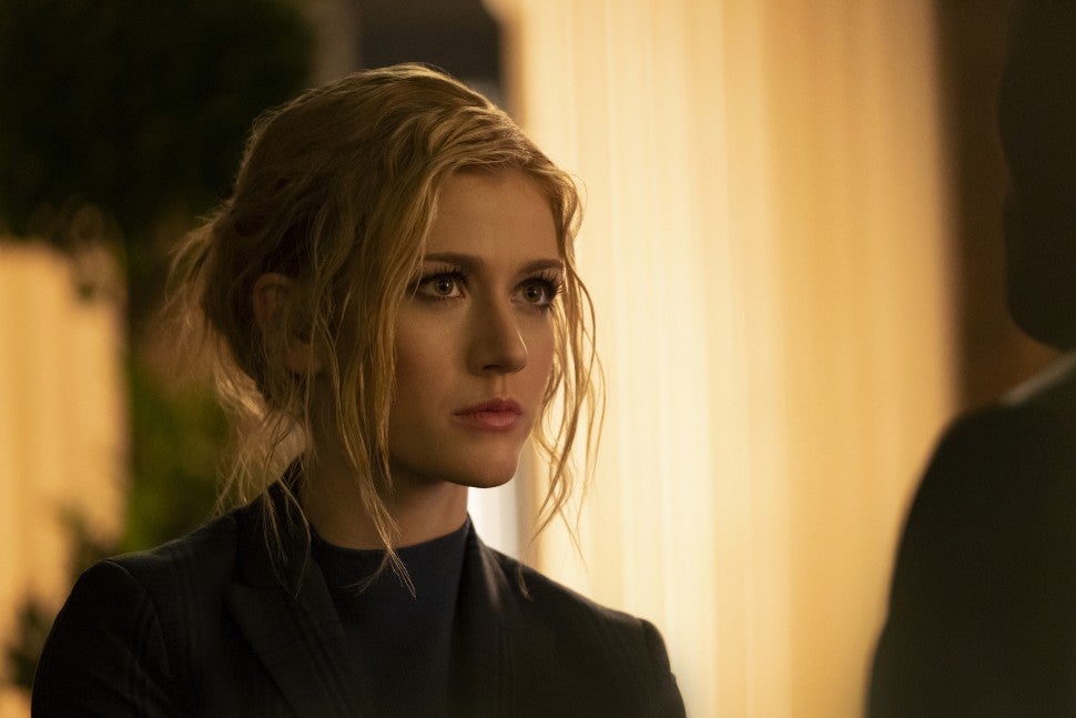 Meet Mia Smoak Arrow Star Katherine Mcnamara Dishes On Playing