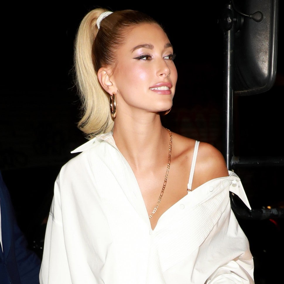 hailey bieber herringbone necklace