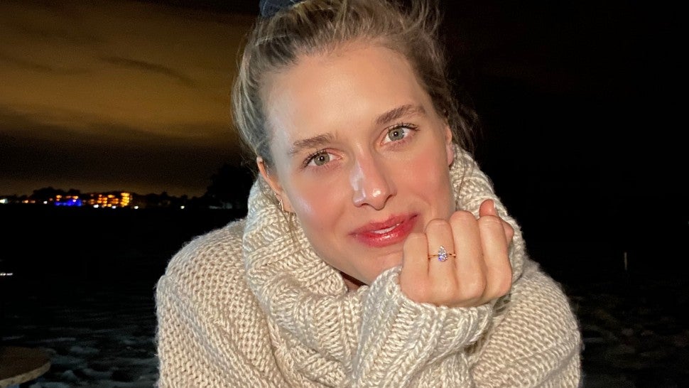 Peter Facinelli Is Engaged To Longtime Girlfriend Lily Anne Harrison Entertainment Tonight